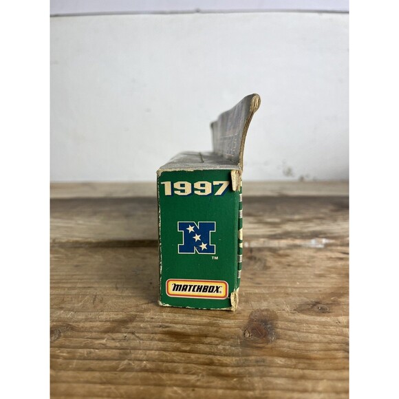 Lot Of 3 Vintage Diecast Collectible NFL Dallas Cowboys Red Bull Trucks And More - Picture 7 of 14